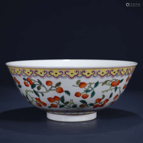 Qing dynasty famille-rose bowl