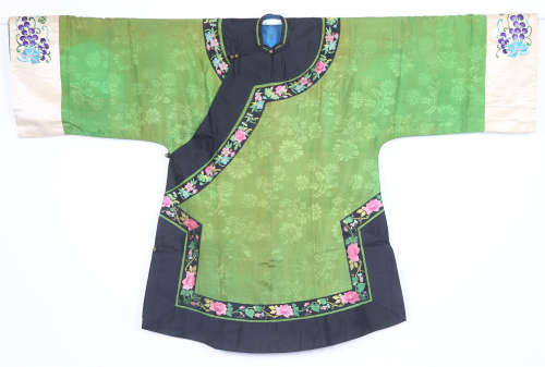 Qing dynasty green color women's robes