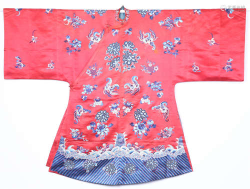 Qing dynasty red color women's robes