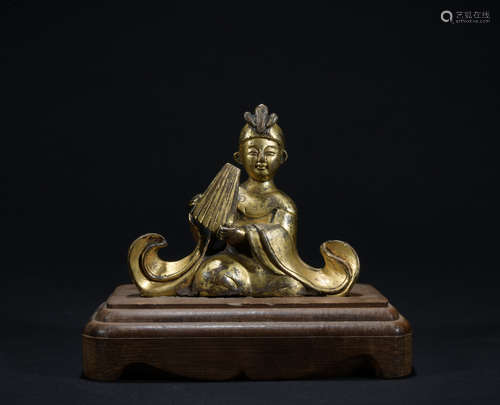 Qing dynasty gilt bronze figure ornament