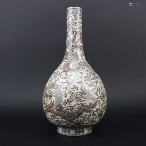Qing dynasty copper-red-glazed bottle
