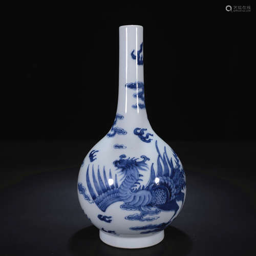 Qing dynasty blue and white bottle