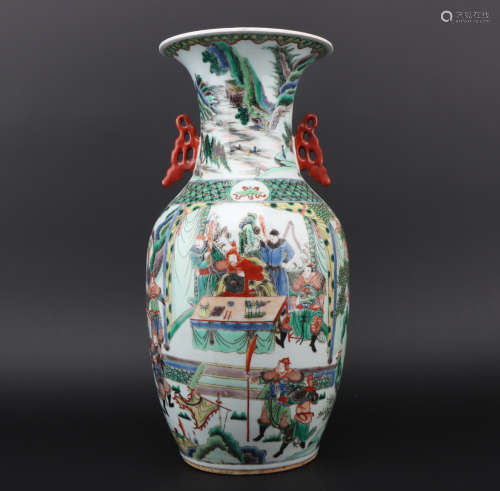 Qing dynasty Wu Cai bottle with figure pattern