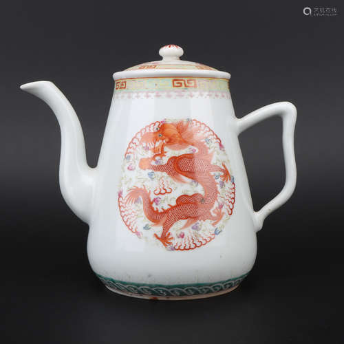 Qing dynasty famille-rose teapot