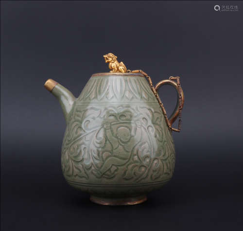 Qing dynasty Yaozhou kiln wine pot