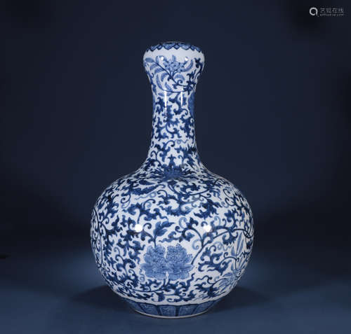 Qing dynasty blue and white vase