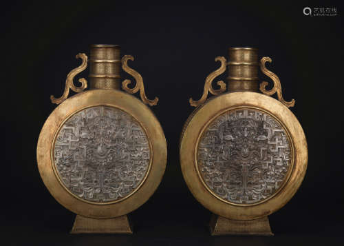 Qing dynasty gilt bronze bottle 1*pair