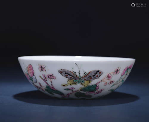 Qing dynasty famille-rose bowl