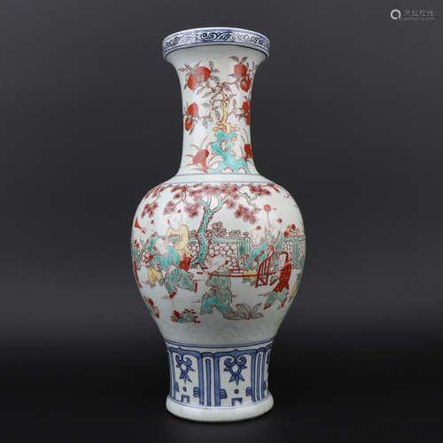 Ming dynasty Wu Cai bottle with figure pattern