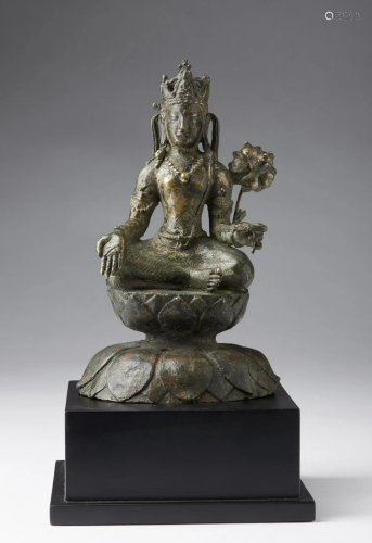 Arte Himalayana A bronze figure of Avalokitesvara