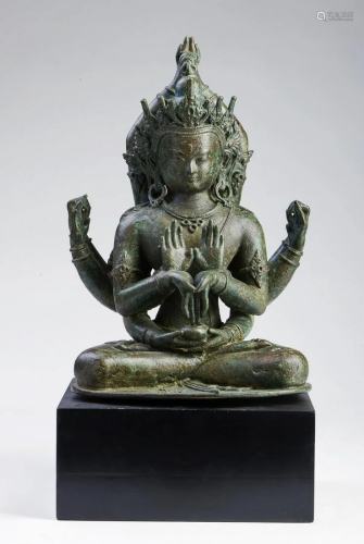 Arte Himalayana A rare large bronze figure of