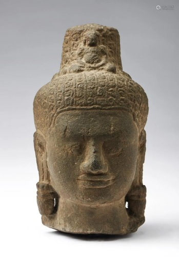 Arte Sud-Est Asiatico A grey stone head of