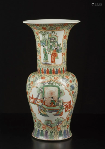 Arte Cinese A large Canton porcelain vase painted…