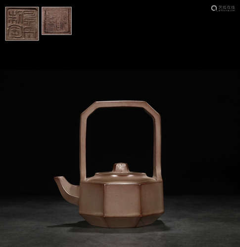 A ZISHA TEA POT WITH HANDLE