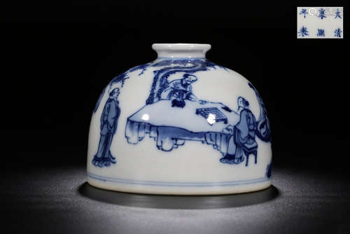 A BLUE&WHITE GLAZE BRUSH WASHER WITH STORY PATTERN