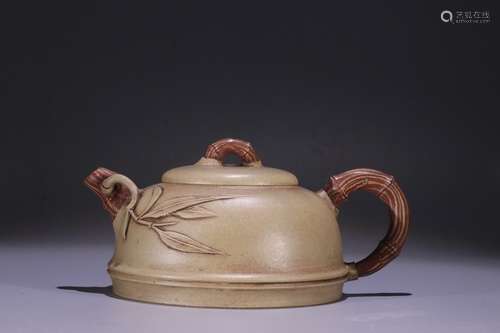 A Chinese Zisha Teapot With 