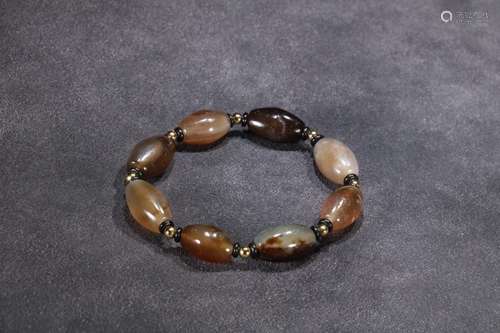 A Chinese Agate Bracelet