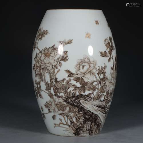 A Chinese Porcelain Ink-Colored Vase With Floral&Poetry Painting