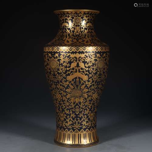 A Chinese Porcelain Golden-Painting Guanyin Vase With Floral Pattern