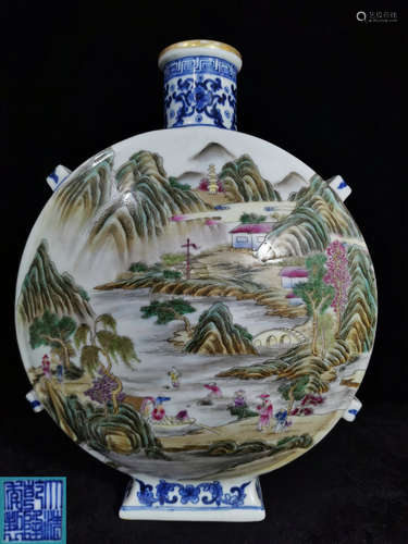 A FAMILLE ROSE GLAZE VASE WITH LANDSCAPE PATTERN