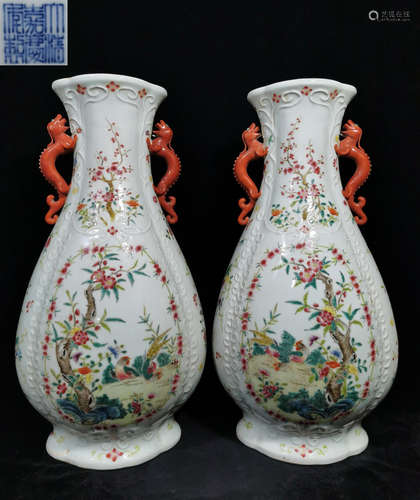 A FAMILLE ROSE GLAZE VASE WITH FLOWER&BIRD PATTERN