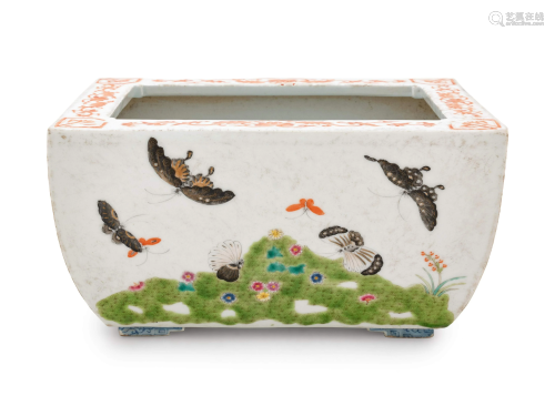 A Chinese Famille Rose Porcelain Rectangular Cachepot