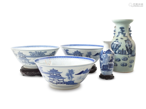Five Chinese Blue and White Porcelain Articles