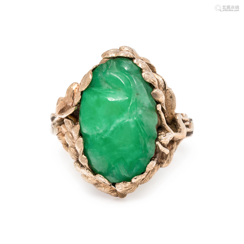 YELLOW GOLD AND JADE RING