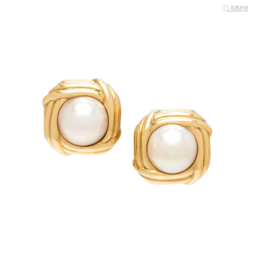 YELLOW GOLD AND CULTURED MABE PEARL EARC…