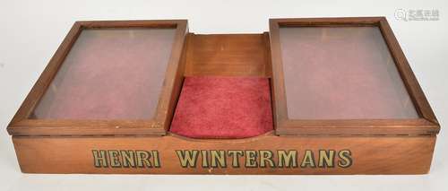 A 20th Century retailers counter top display stand for Cigars, with two glazed sections and one open