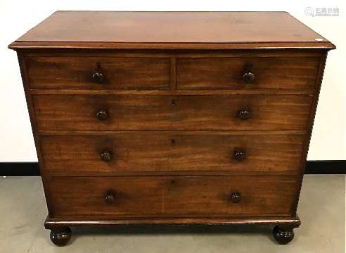 A Victorian mahogany chest of drawers, two short over three long, 112cm wide x 94cm high x 57cm deep