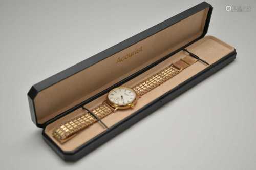 A 9ct gold 'Accurist Gold' wristwatch