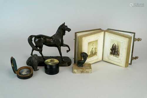 A miscellaneous collection to include a bronzed cast metal study of a horse, 20cm high, 21cm long, a