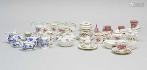 An interesting selection of mid-late 20th century miniatures and toywares, including tea, coffee and