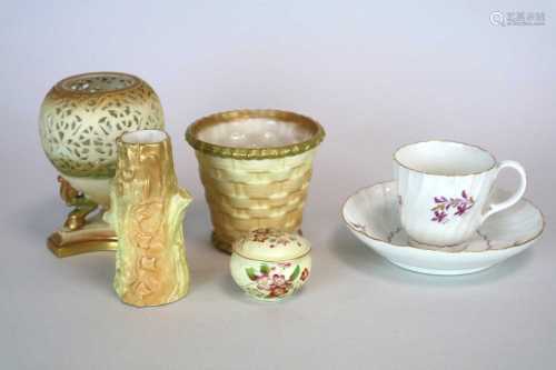 Group of Royal Worcester and a late 18th century Worcester teacup and saucer