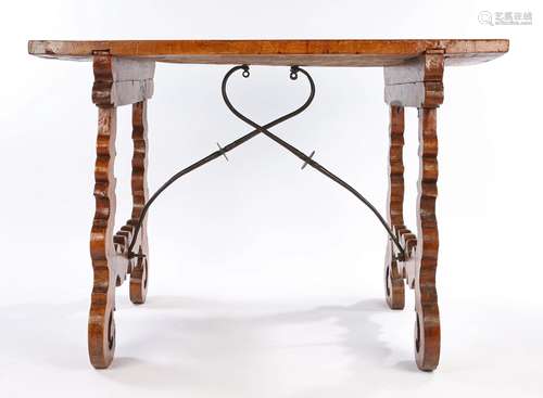 17th Century walnut Spanish table, circa 1650, the rectangular single plank top above the shaped