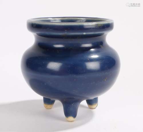 Chinese monochrome cobalt blue porcelain censer, the circular body above three supports, 8.5cm