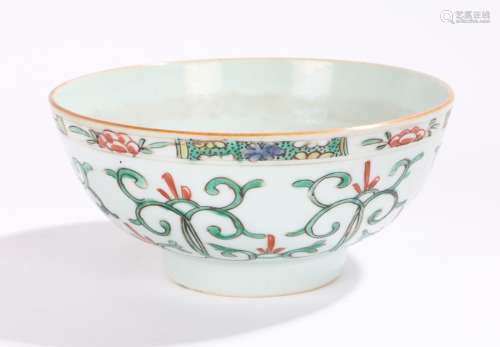 Chinese porcelain bowl, Kangxi, with a central flower to the middle, the exterior with green swags