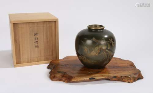 Japanese bronze vase, with a phoenix flying among flowers, housed within the original box, 12.5cm