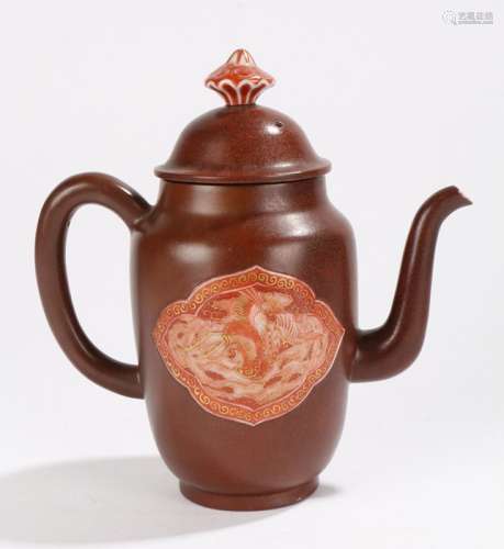 Chinese porcelain teapot, Qing Dynasty, with brown ground and red phoenix decorated panels, a