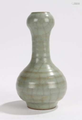 Chinese Guan-type celadon crackle glaze vase, Song Dynasty style but later, in a pastel green with