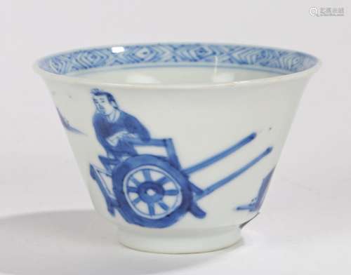 Chinese porcelain tea bowl, Qing Dynasty, in blue and white with two figures and a tree to the outer