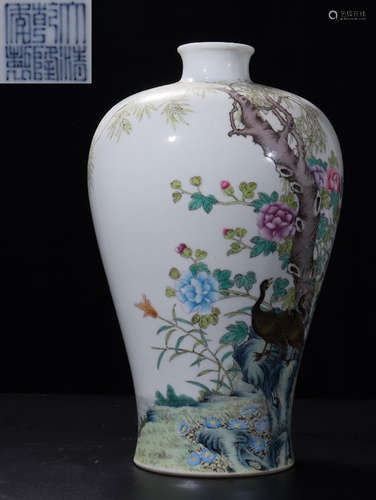 A FAMILLE ROSE GLAZE BIRD PATTERN MEI VASE