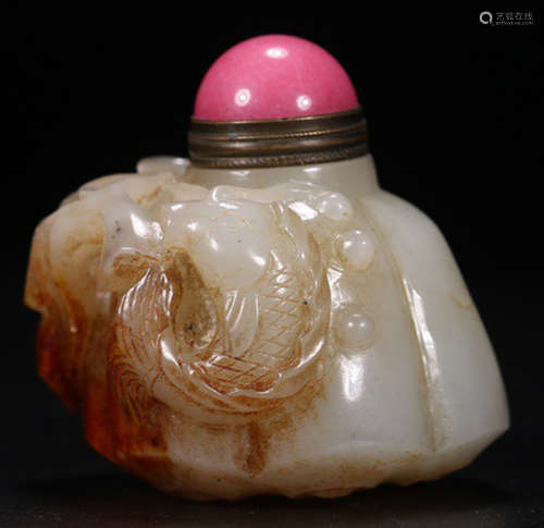 A HETIAN JADE CARVED LOTUS SHAPE SNUFF BOTTLE