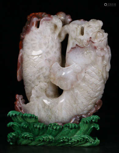 A NANHONG AGATE CARVED BEAST SHAPE VASE