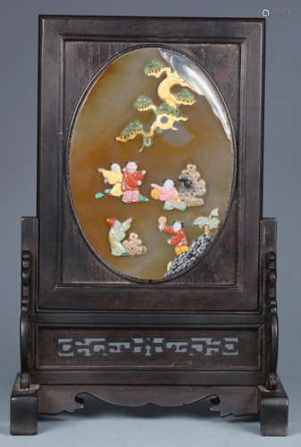 AN AGATE WITH GEM CHILD PATTERN SCREEN