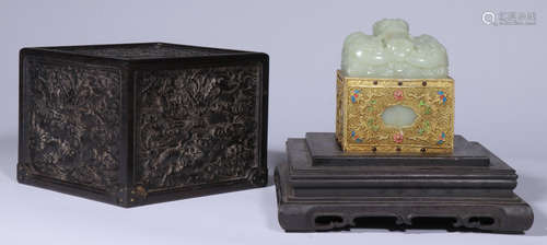 A HETIAN JADE CARVED DRAGON PATTERN SEAL