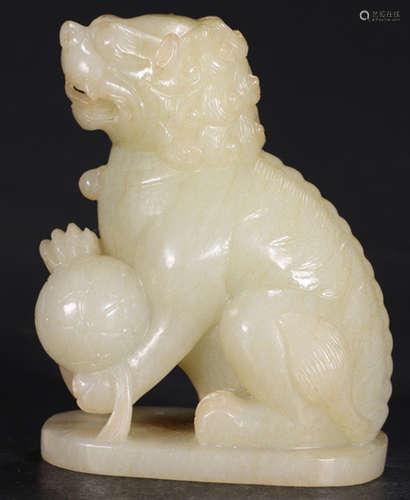 A HETIAN JADE CARVED LION SHAPE PENDANT