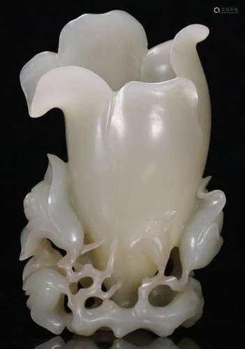 A HETIAN JADE CARVED VASE