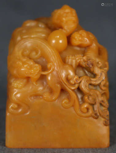 A TIANHUANG STONE CARVED DRAGON PATTERN SEAL